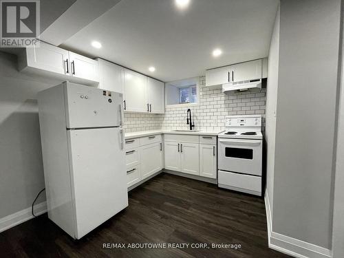 Lower - 35 Barnesdale Avenue S, Hamilton, ON - Indoor Photo Showing Kitchen