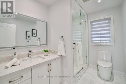 1251 Laurier Avenue, Milton (Clarke), ON - Indoor Photo Showing Bathroom