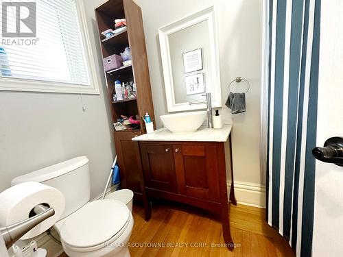 Main - 33 Barnesdale Avenue S, Hamilton, ON - Indoor Photo Showing Bathroom