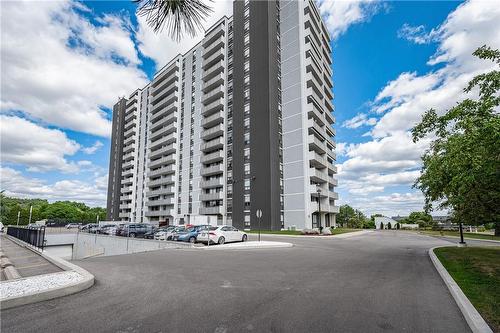 2055 Upper Middle Road|Unit #1008, Burlington, ON - Outdoor With Balcony With Facade