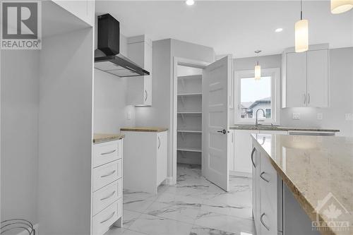 647 Parkview Terrace, Russell, ON - Indoor Photo Showing Kitchen