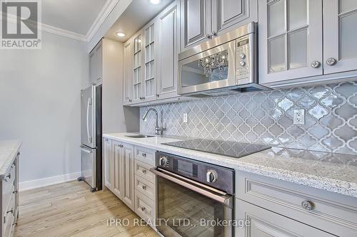 1205 - 28 Linden Street, Toronto C08, ON - Indoor Photo Showing Kitchen With Upgraded Kitchen