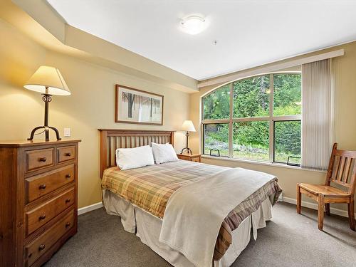 108-1280 Alpine Rd, Courtenay, BC - Indoor Photo Showing Bedroom