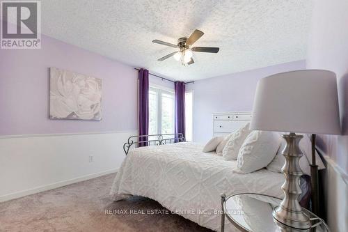 390 Satok Crescent, Milton (Timberlea), ON - Indoor Photo Showing Bedroom