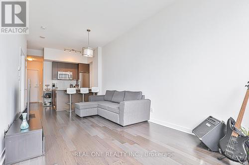 4408 - 295 Adelaide Street W, Toronto, ON - Indoor Photo Showing Living Room