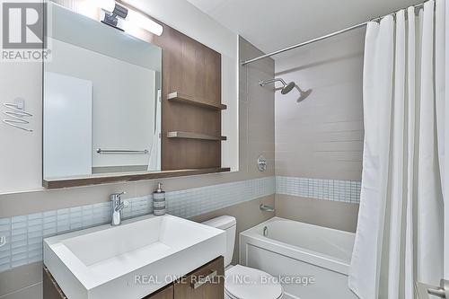 4408 - 295 Adelaide Street W, Toronto, ON - Indoor Photo Showing Bathroom