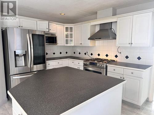 1458 El Camino Drive, Coquitlam, BC - Indoor Photo Showing Kitchen