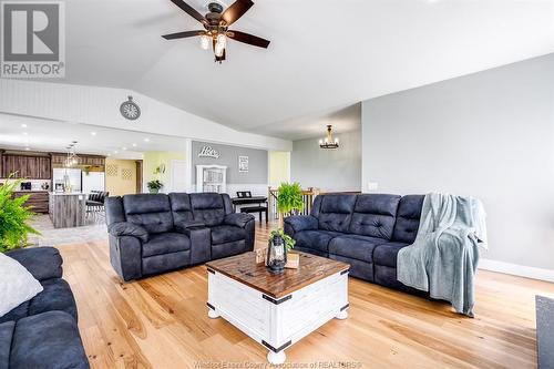 1910 County Road 8, Wheatley, ON - Indoor Photo Showing Living Room