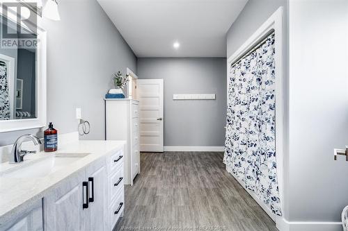 1910 County Road 8, Wheatley, ON - Indoor Photo Showing Bathroom