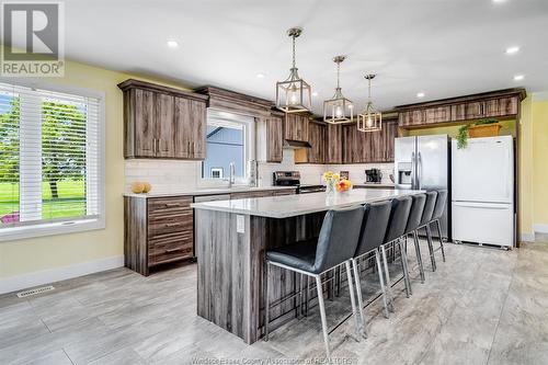 1910 County Road 8, Wheatley, ON - Indoor Photo Showing Kitchen With Upgraded Kitchen