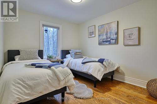 1380 Tiny Beaches Road N, Tiny, ON - Indoor Photo Showing Bedroom