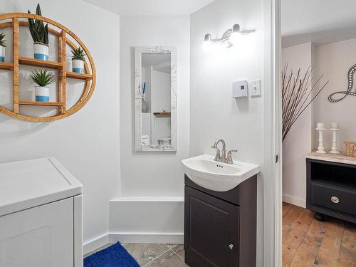 Powder room - 460 Rue Moreau, Saint-Jean-De-Matha, QC - Indoor