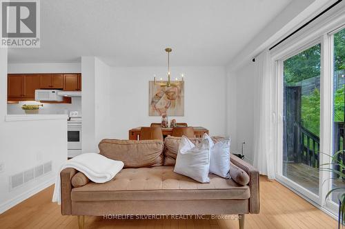 45 - 1059 Whetherfield Street N, London, ON - Indoor Photo Showing Living Room