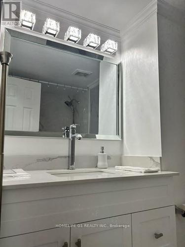 516 - 60 Pavane Link Way, Toronto, ON - Indoor Photo Showing Bathroom