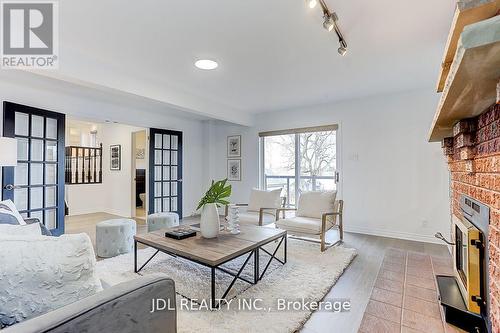 49 Druan Drive, Kawartha Lakes, ON - Indoor Photo Showing Living Room