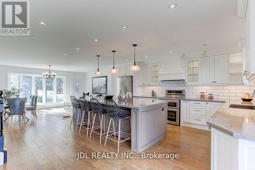 49 Druan Drive, Kawartha Lakes, ON - Indoor Photo Showing Kitchen With Upgraded Kitchen