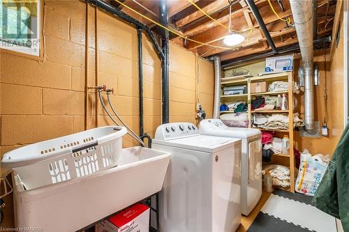 124 6Th Avenue E, Owen Sound, ON - Indoor Photo Showing Laundry Room