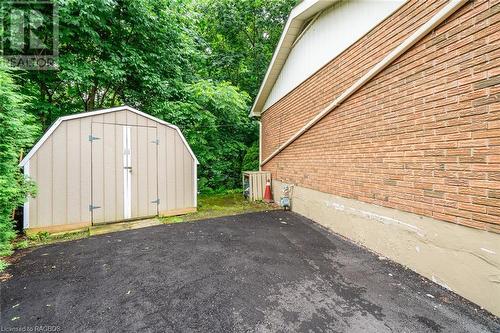 124 6Th Avenue E, Owen Sound, ON - Outdoor