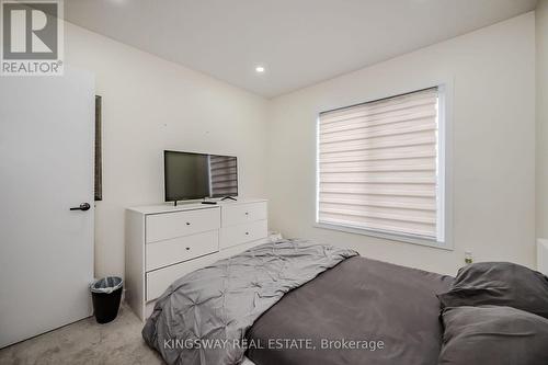 40 Crafter Crescent S, Hamilton (Stoney Creek Mountain), ON - Indoor Photo Showing Bedroom