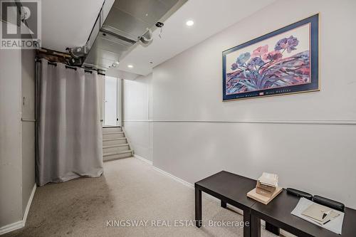 40 Crafter Crescent S, Hamilton (Stoney Creek Mountain), ON - Indoor