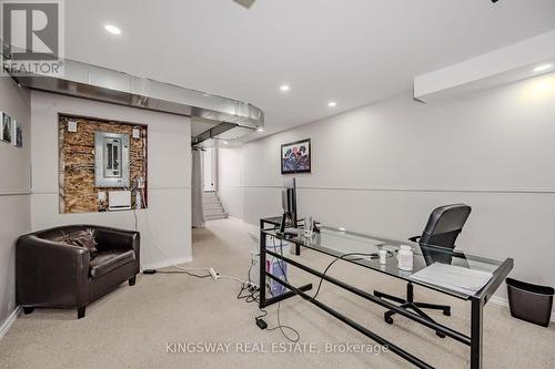 40 Crafter Crescent S, Hamilton (Stoney Creek Mountain), ON - Indoor