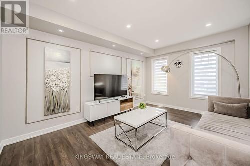 40 Crafter Crescent S, Hamilton (Stoney Creek Mountain), ON - Indoor Photo Showing Living Room