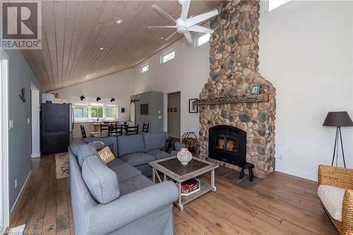 422 Dorcas Bay Road, Tobermory, ON - Indoor Photo Showing Living Room With Fireplace