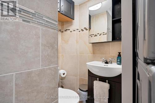 3502 Ash Row Crescent, Mississauga, ON - Indoor Photo Showing Bathroom