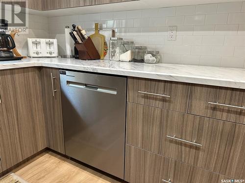 669 Dieppe Drive, Weyburn, SK - Indoor Photo Showing Kitchen