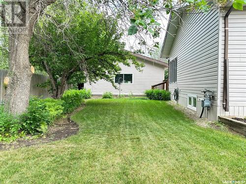 669 Dieppe Drive, Weyburn, SK - Outdoor