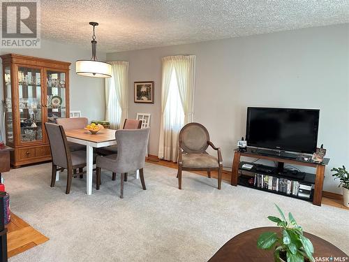 669 Dieppe Drive, Weyburn, SK - Indoor Photo Showing Dining Room