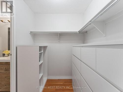 806 - 2470 Eglinton Avenue W, Toronto W04, ON - Indoor With Storage