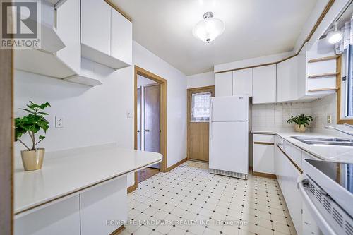 796 Davenport Road, Toronto, ON - Indoor Photo Showing Kitchen With Double Sink