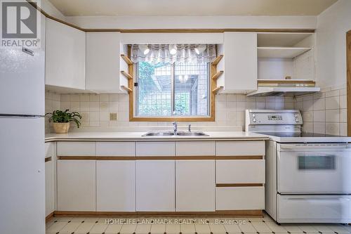 796 Davenport Road, Toronto (Wychwood), ON - Indoor Photo Showing Kitchen With Double Sink