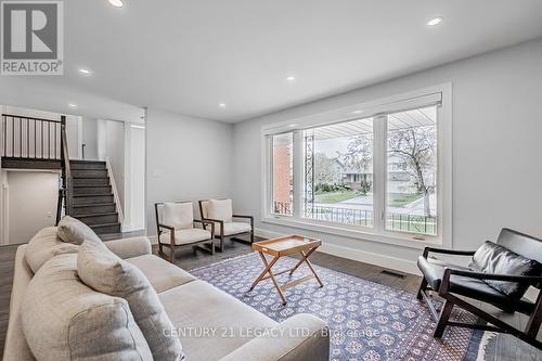 22 Shortland Crescent, Toronto, ON - Indoor Photo Showing Living Room