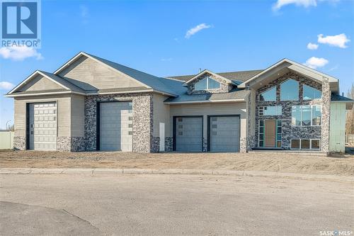 8 Loewen Court, Warman, SK - Outdoor With Facade