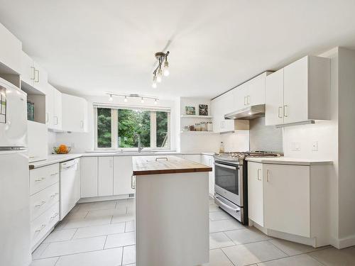 Kitchen - 24 Rue Wales, Saint-André-D'Argenteuil, QC - Indoor Photo Showing Kitchen