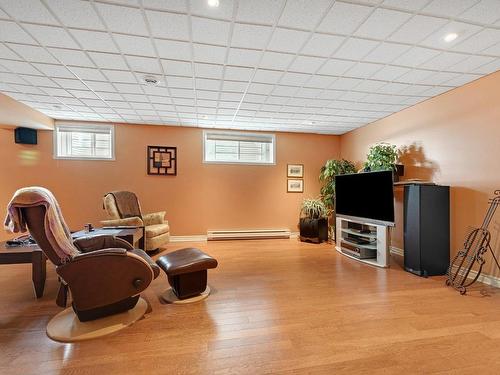 Living room - 574 Rue Des Fortifications, Saint-Jean-Sur-Richelieu, QC - Indoor Photo Showing Basement