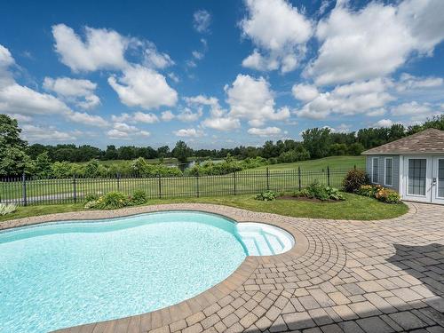 Pool - 574 Rue Des Fortifications, Saint-Jean-Sur-Richelieu, QC - Outdoor With In Ground Pool