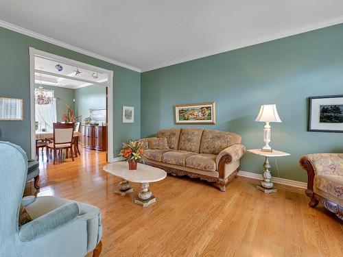 Living room - 574 Rue Des Fortifications, Saint-Jean-Sur-Richelieu, QC - Indoor Photo Showing Living Room