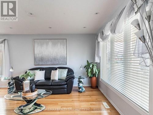 13 Teston Street, Brampton, ON - Indoor Photo Showing Living Room