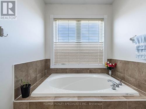 13 Teston Street, Brampton, ON - Indoor Photo Showing Bathroom