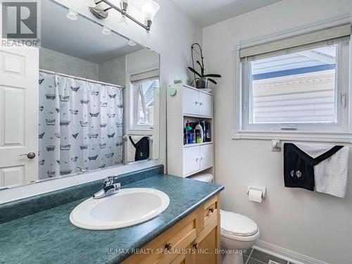 13 Teston Street, Brampton, ON - Indoor Photo Showing Bathroom