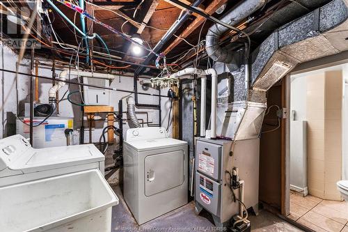 1500 Church Street, Windsor, ON - Indoor Photo Showing Laundry Room