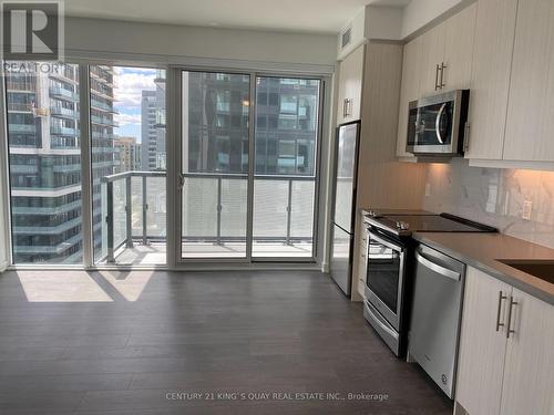 1214 - 85 Oneida Crescent, Richmond Hill (Langstaff), ON - Indoor Photo Showing Kitchen