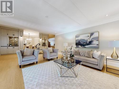 2222 Bennington Gate, Oakville, ON - Indoor Photo Showing Living Room