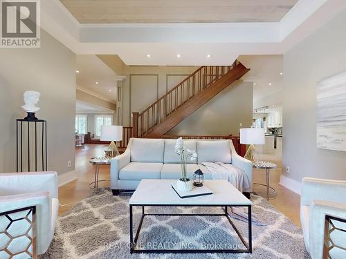 2222 Bennington Gate, Oakville, ON - Indoor Photo Showing Living Room