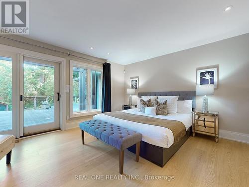 2222 Bennington Gate, Oakville, ON - Indoor Photo Showing Bedroom