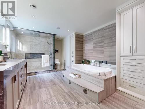 2222 Bennington Gate, Oakville, ON - Indoor Photo Showing Bathroom