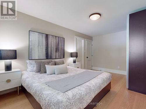 2222 Bennington Gate, Oakville, ON - Indoor Photo Showing Bedroom